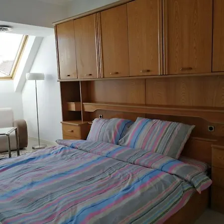 Apartment Natasa 3 *