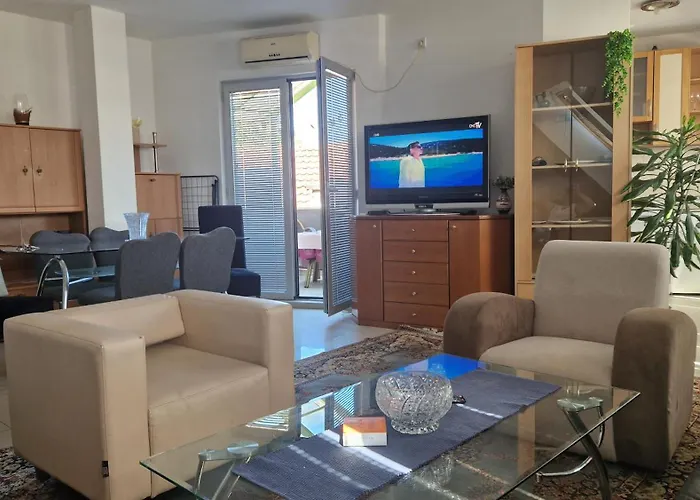 Natasa 3 شقة فرساك